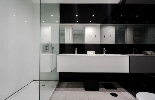 River Town View - Luxury Apartment with Jacuzzi on Terrace - Foto 40