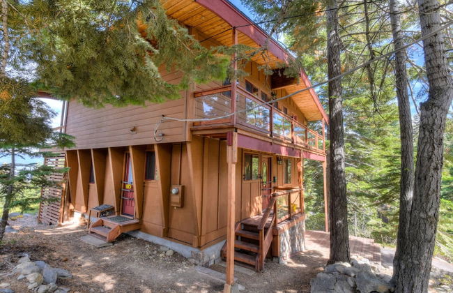 Chamberland Getaway Lake Views w/ Deck! - Foto 30