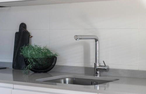 AkomodaT en Precioso y Moderno con Jardín y Parking - Foto 40