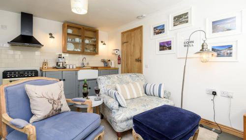 Bijou Coastal Apartment in Polperro With Hot Tub, Onsite Parking 5 min Downhill Walk To Village - Foto 2