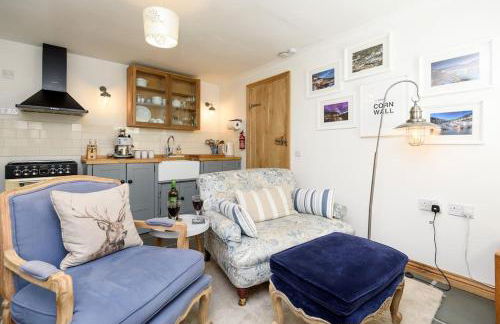 Bijou Coastal Apartment in Polperro With Hot Tub, Onsite Parking 5 min Downhill Walk To Village - Foto 10