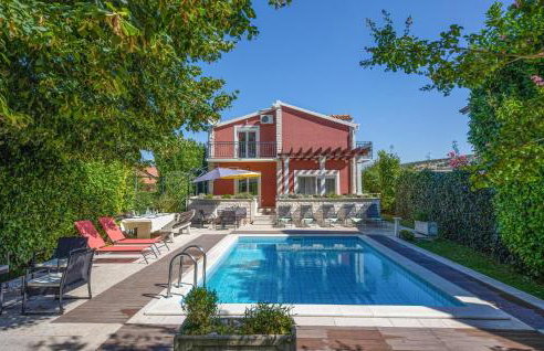 Awesome Home In Trilj - Photo 2