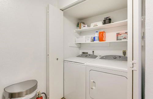 Less Than 1 Mi to Beach Galveston Condo with Fenced Patio - Foto 18