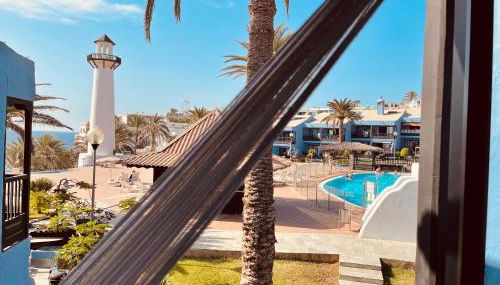 VIVIENDA ÚNICA EN PRIMERA LÍNEA DE PLAYA - Foto 3