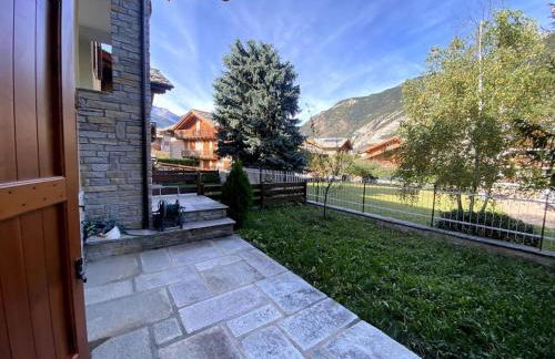 Incantevole Appartamento con Giardino - Garage Privato e Free Wifi - Photo 3