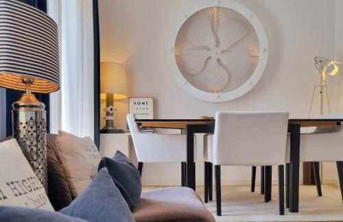 NEW - Epic Design -AC, Balcony, Free Parking - Foto 8