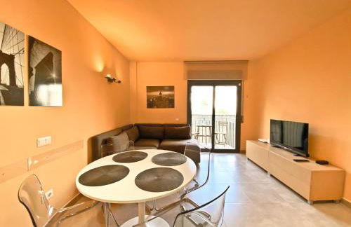 Urban Manresa-City center apartment with balcony - Photo 1