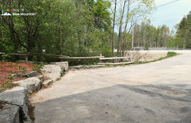 Mountain Views, Steps to BM Village, Hot Tub, BBQ. - Foto 28