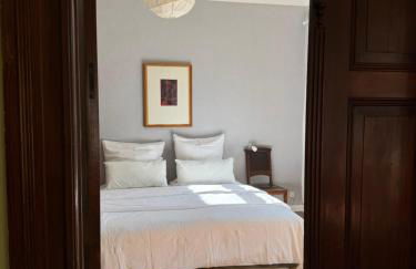 Hübscher Wohnen-Geräumige Ferienwohnung im Gutshaus nahe Saale und Elbe - Foto 1