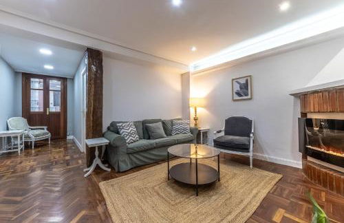 Charming 4 Double Bed Steps from the Old Town - Foto 1