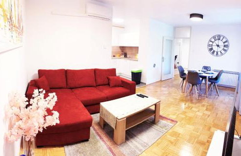 Central Bus Station Apartment - Photo 2