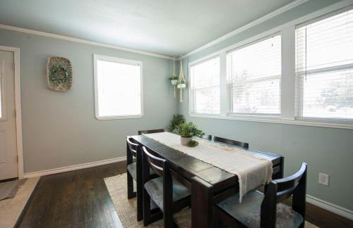 Walk to the Silos! 3 Bed 1960's Bungalow near Baylor - Foto 38