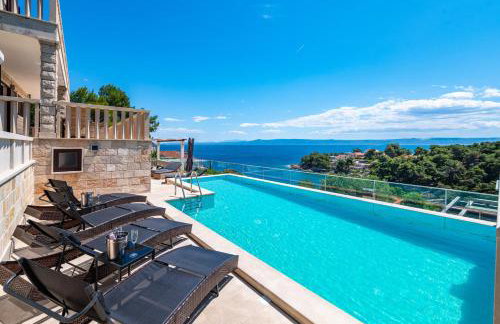Villa Kadena - Luxury Seaside Villa with Private Heated Pool - Photo 80