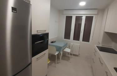 Moderno, céntrico. Perfecto para familias. - Foto 10