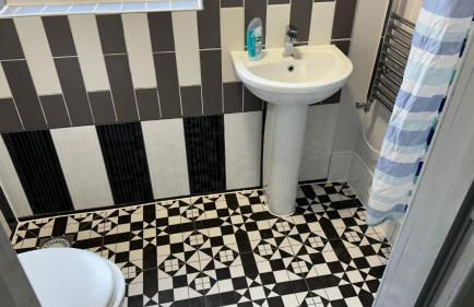 One Bedroom Apartment in Walsall Sleeps 4 FREE WIFI By Villazu - Foto 10