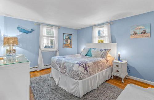 Charming House by the Beach with Patio Grill and FirePit - Foto 15