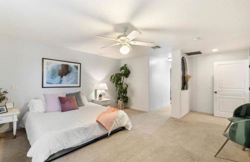 5 Bedroom 4 Bath Boutique Home PREMIUM LOCATION + heated pool option - Foto 16