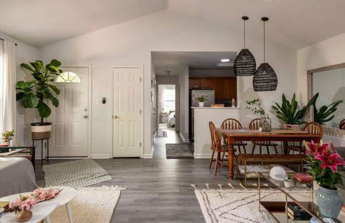 RARE Downtown Matthews walk 2 shops restauraunts hike CLT 2 Bedroom not 3br - Foto 42