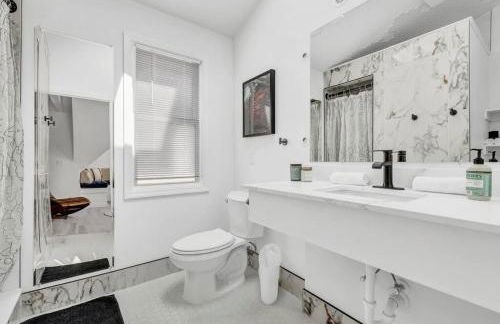 Cool Urban Stay Downtown Loft - Photo 16