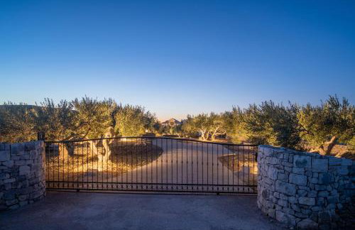 Olive Park House Brač - Photo 45