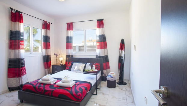 Protaras Villa Hollywood - Photo 3, Room