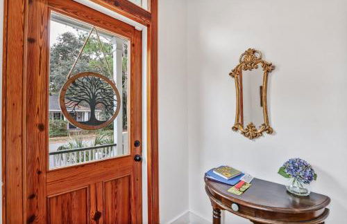 Gallery 1897 - Photo 26