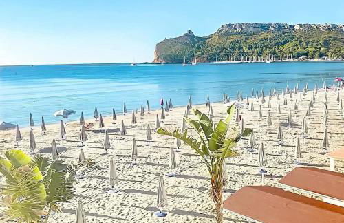 Colombo Palace - viale colombo 358 - Photo 2