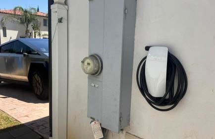 LA Dream Gem - Beautiful Home with Spa - Foto 4