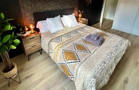 Modern 1 Bdr + Balcony + Free Parking + AC + Pool - Foto 7