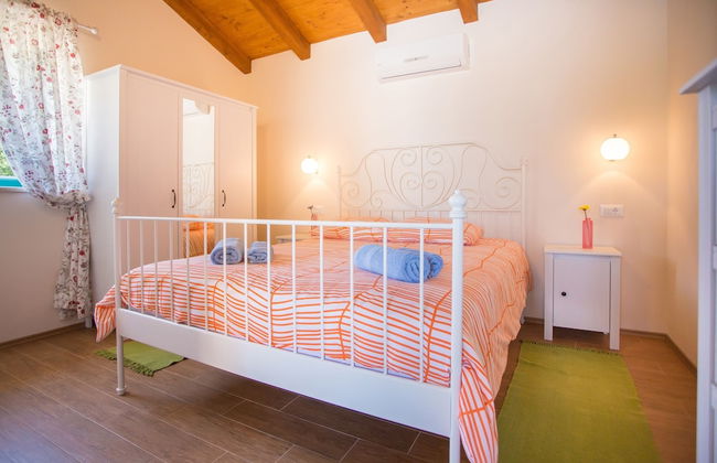 Villa in Medvidici With Pool Near Porec Beach - Photo 15