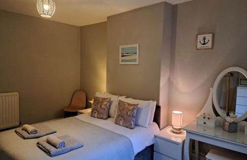 Llandudno apartment, quirky pub with tropical beer garden - Foto 12