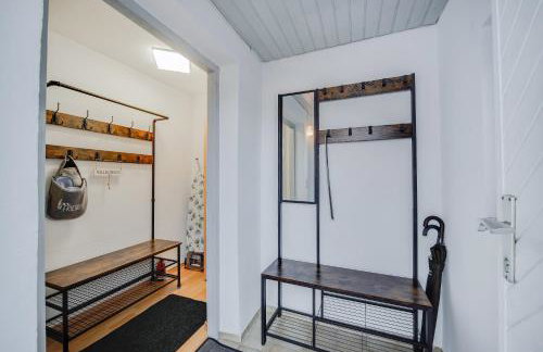 FEWO-LAVEES moderne zentrale FeWo nahe OMV Wacker Kliniken Burg -Eigener Eingang-Schlüsselloser Check in - Foto 40