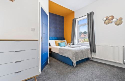 4 Beds 3 Bath (2-ensuites) Free Parking 75Mbps - Foto 18