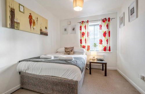 Spacious Apartment with Parking! - Photo 15