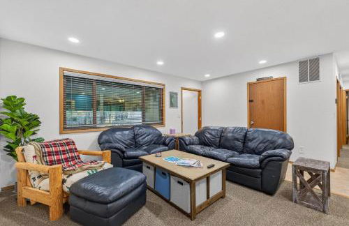 Evergreen Escape- Walk to Downtown & Boat/trailer Parking! - Foto 11