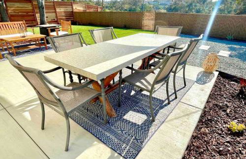 Modern Home with View and Large Private backyard - Foto 25