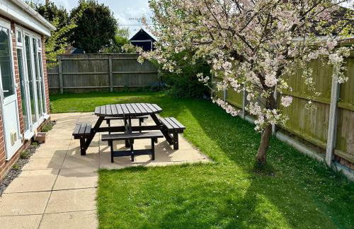 Detached, 5 Double Bedrooms, 3 En-Suites, 5 Car Parking - Foto 14