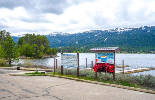 Spacious Donnelly Family Home with Private Hot Tub! - Foto 39