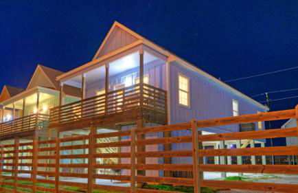 Waterfront Shared Pool w/ Bay Views, Boat Dock Oscar's Lodge by Avantstay - Foto 102