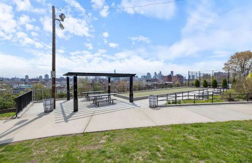 Luxury and Chic 2BR 2BA Apt only 15 Mins to NYC & Hoboken - Foto 33