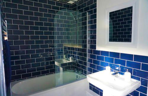 Staycation at Pine Cottage, a newly refurbished holiday cottage - Photo 4