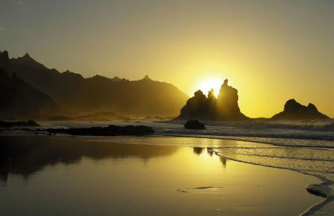 HomeForGuest Design Attic Apartment FREE Parking - Foto 32