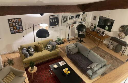 Private Luxury Open-Plan Barn Conversion - Photo 3