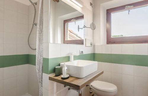 Podere Mencoini, stylish villa with private pool and olive garden - Photo 31