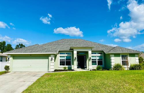 Gone Coastal! Large Heated pool home 30 min from beaches! - Foto 2