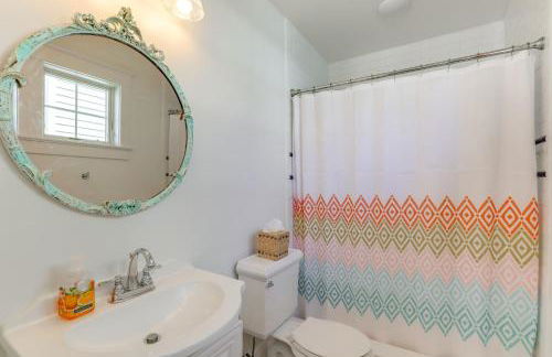 Spacious Avalon Beach House - 2 Blocks to Water! - Foto 22