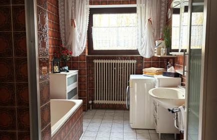 Großzügige Wohnung mit Terrasse und Gartenzugang - das komplette Erdgeschoß - Foto 16