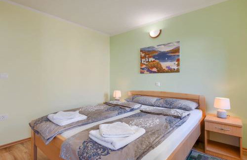 Modernes Apartment mit Panoramablick, Pool - inmitten von historischem Zentrum - Photo 28