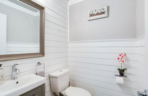 Pool Oasis and Fenced Yard Central Wellington Home - Photo 22