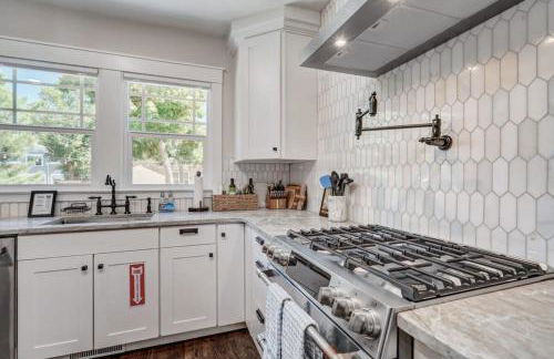 3BD Charming Cottage Large Backyard Garden Suite - Foto 20